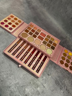 Paleta Amoris con cajón + labiales