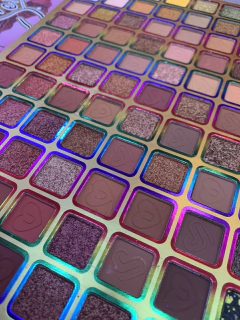 Paleta Only Love Huda New en internet