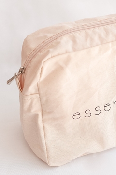 NECESSAIRE ESSENTIALS - USELAF