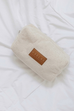 NECESSAIRE TEXTURIZADA