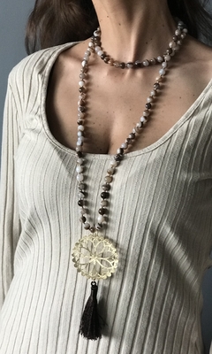 Collar mandala borla cafe