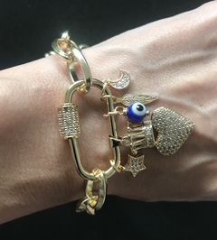 Pulsera dijes protectores