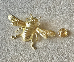 Prendedor abeja