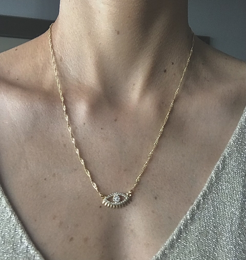 Collar ojo protector