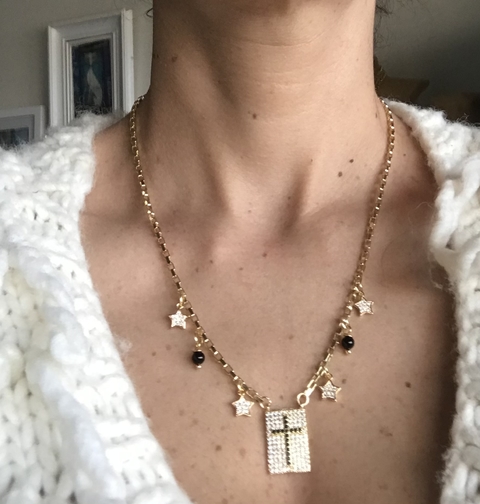 Collar cruz estrellado
