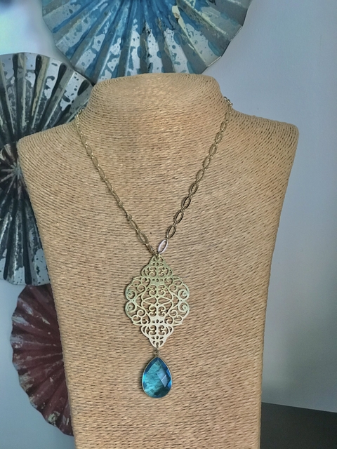 Collar cuarzo hidrotermal