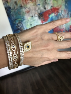 Esclava brazalete ojos protectores en internet