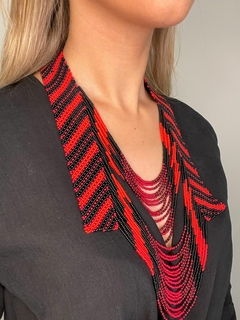 Collar cascada roja en internet