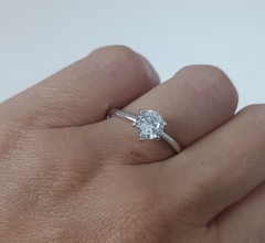 Anillo solitario alto