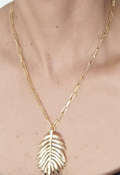 Collar hojas XL