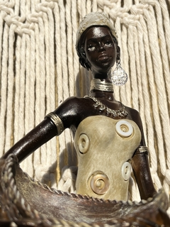 Estatua "Mujer Recolectando" - comprar online
