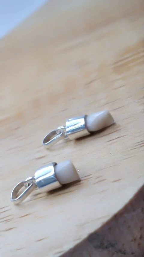 Pingente Dente de Leite