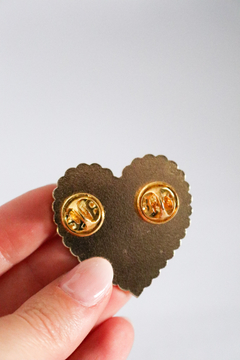Pin Corazón agradecido - Actitud y Alegría