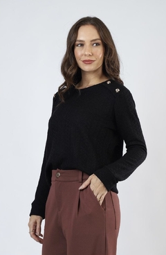 BLUSA MANGA LONGA DE TRICOT COM DETALHE NO OMBRO na internet