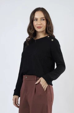 BLUSA MANGA LONGA DE TRICOT COM DETALHE NO OMBRO na internet