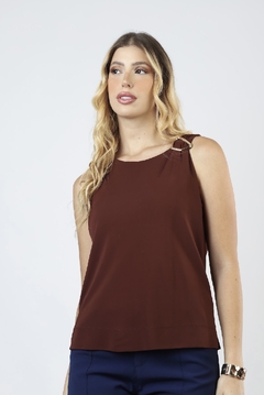 REGATA COM FIVELA NO OMBRO - comprar online