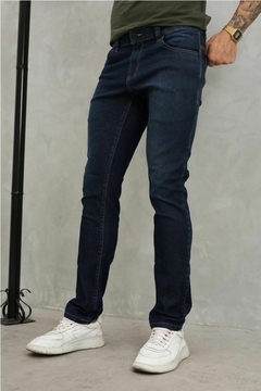 CALÇA JEANS MASCULINA COM CÓS PERSONALIZADO REVANCHE na internet