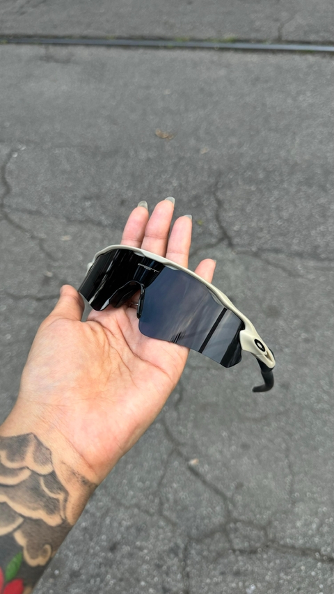 P MATTE BONE LENTES ALL BLACK + CASER ANTE IMAPACTO E BRINDE SURPRESA