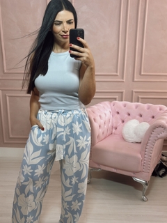 Calça Pantalona Floral Azul - comprar online