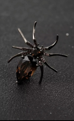 broche ou pingente aranha quartzo fumê