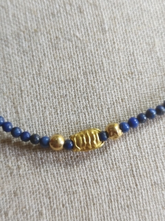 pulseira lapis-lazuli com cigarra ouro 18 k - luzdeprata