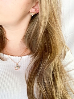 Brinco Ear Cuff Carolina na internet