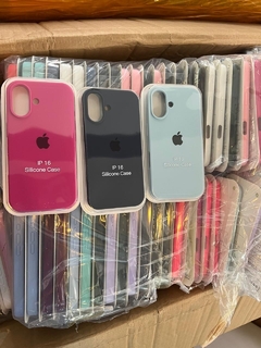 Fundas protectora Silicone Case IPHONE 16/16Pro/16Plus/16Pro Max - comprar online