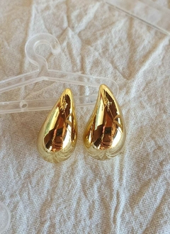 Aros gota dorados