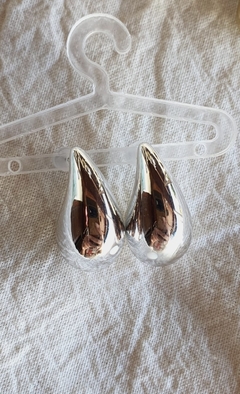 Aros gota plateados