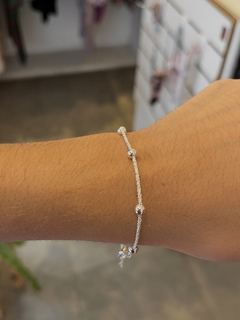 Pulsera pelotitas