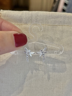 Aros libélula con strass blanco