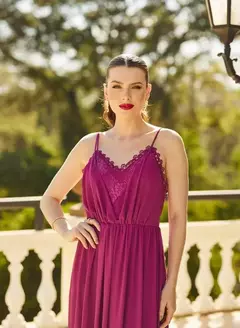 Vestido Thalia na internet