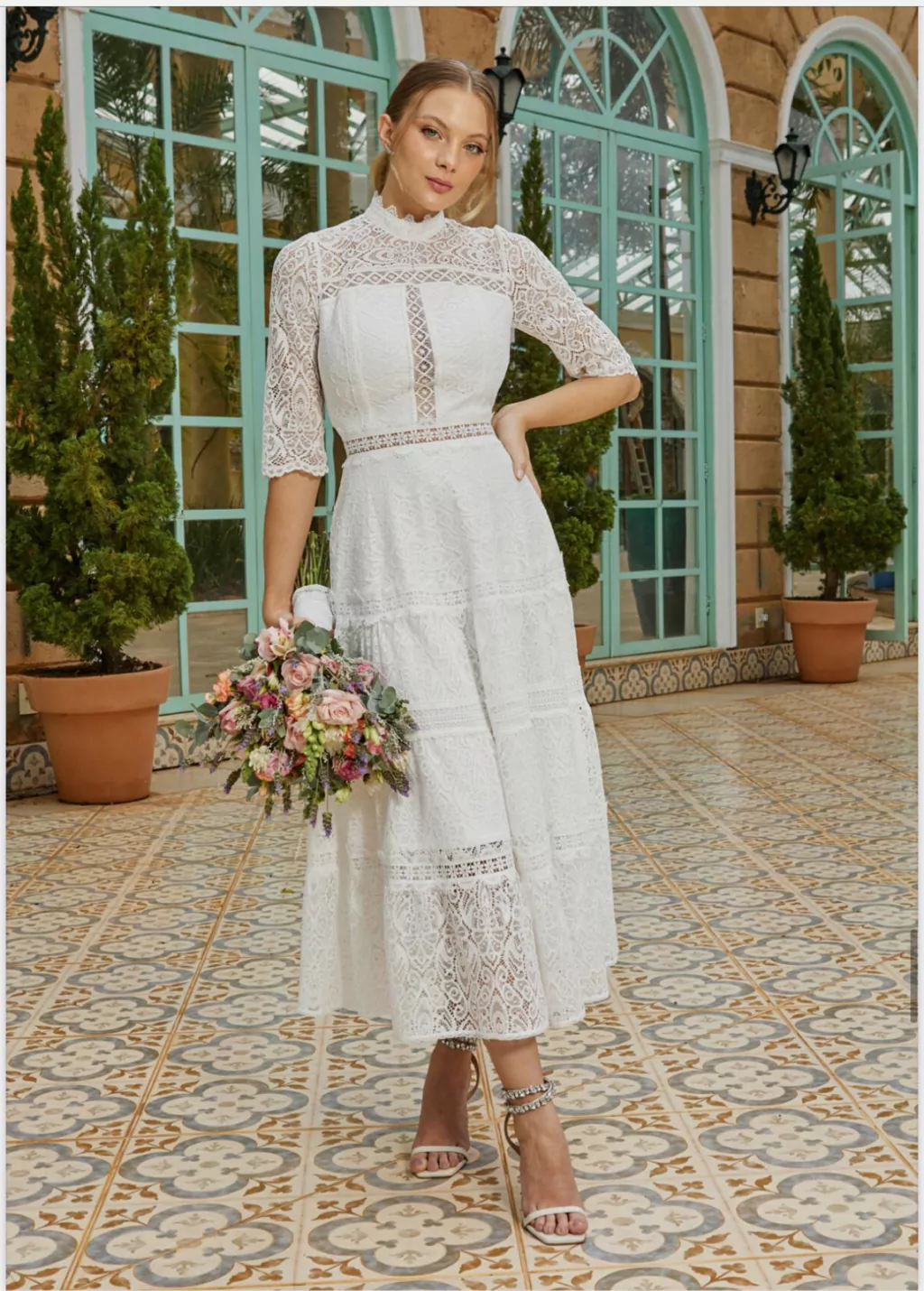 Vestido Midi em Renda Claudiana