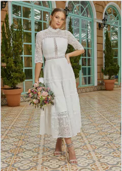 Vestido Midi em Renda Claudiana