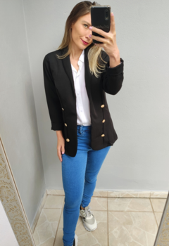 Calça jeans feminina, cintura alta, modelagem skinny, com lycra