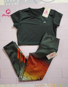 Conjunto Deportivo Leggins Sublibado y Blusa corta - comprar online