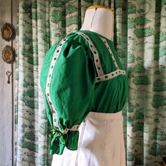 camisa verde mangas bufantes - M na internet