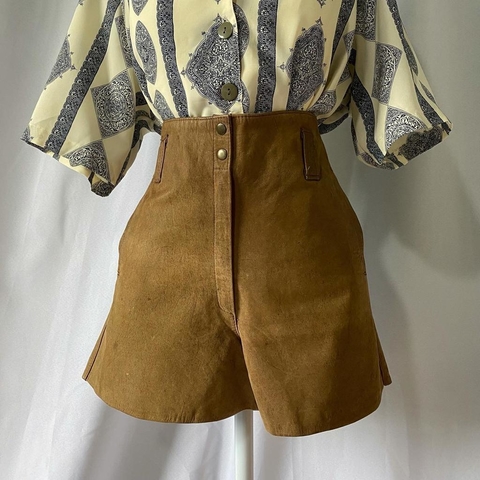 short couro legítimo - 36