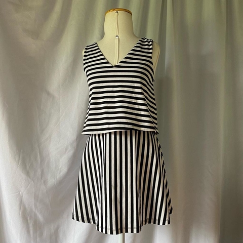 vestido pool listrado - M