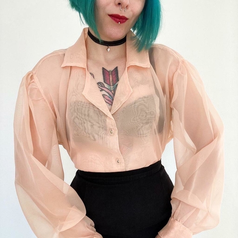 camisa em voal com transparência - G