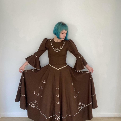 vestido típico café - P