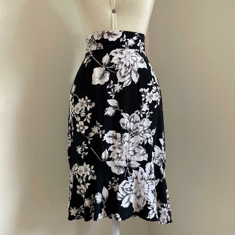 saia floral preta - 40