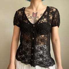 camisa em renda preta - M/G - Roupas, decoração e acessórios VINTAGE - Legado Brechó