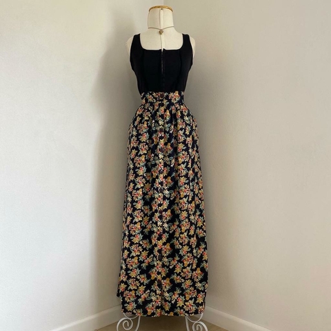 saia longa floral com botões - M