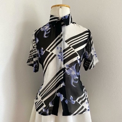 camisa floral - P - Roupas, decoração e acessórios VINTAGE - Legado Brechó