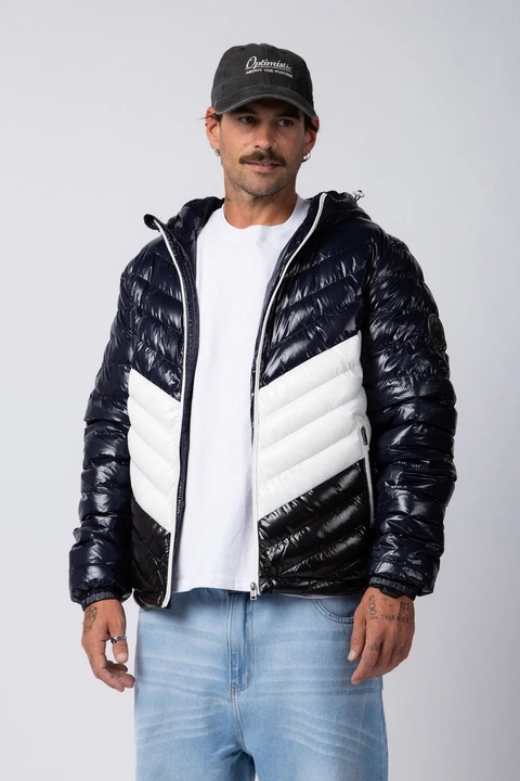 Campera Mount Black - comprar online