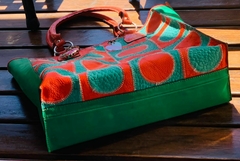 Imagen de Cartera Artesanal de Color Esmeralda, MODELO: “OLBIA”, ( Costa Esmeralda, La Cerdeña, Italia)