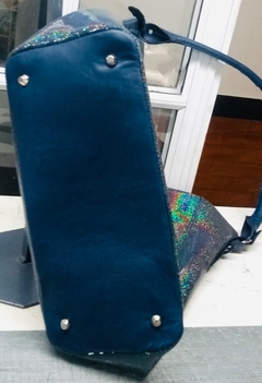 Modelo de tres cueros distintos AZUL, “CAMPANITA”.- - comprar online