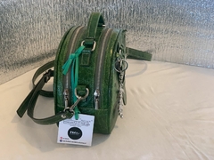 Imagen de Cartera de cuero graneado VERDE Modelo: “MELLEA”.-