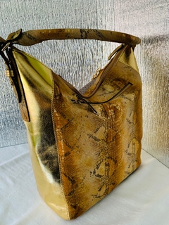 CARTERA CURVA MODELO “BELLA” víbora y dorada - comprar online